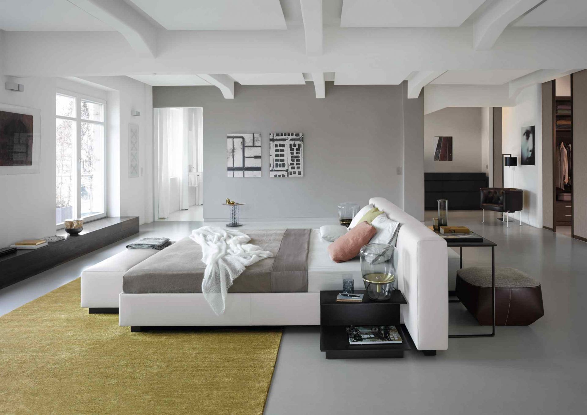 810 Yuuto Console Walter Knoll