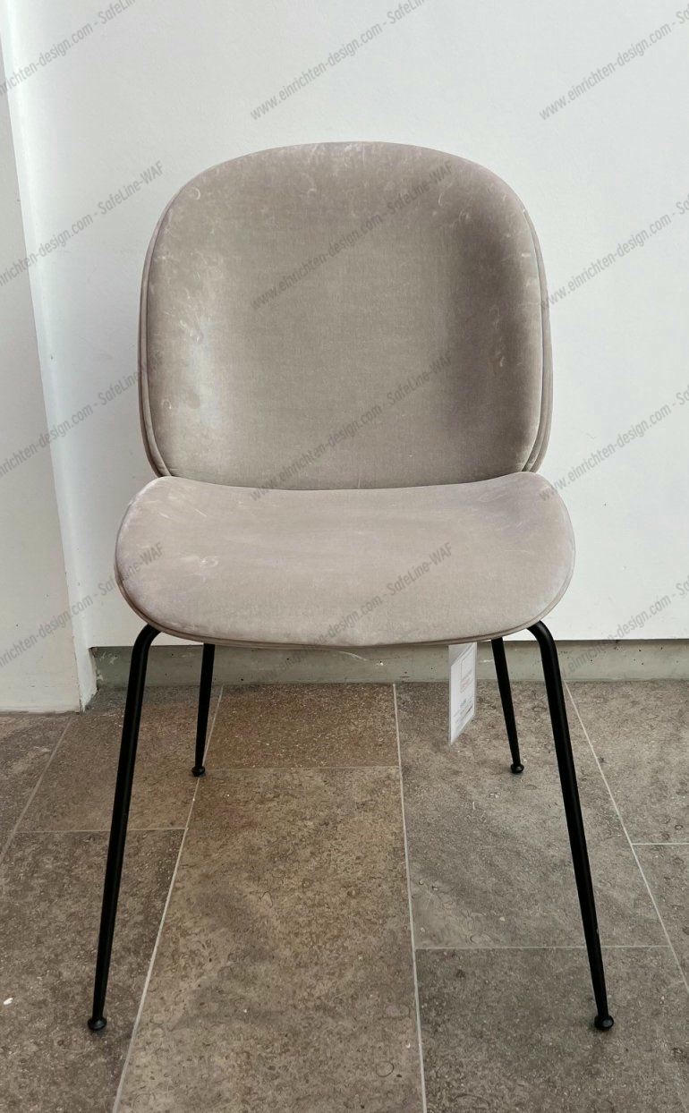 Beetle Chair upholstered chair HARALD 233 Gubi EXHIBITION PIECES