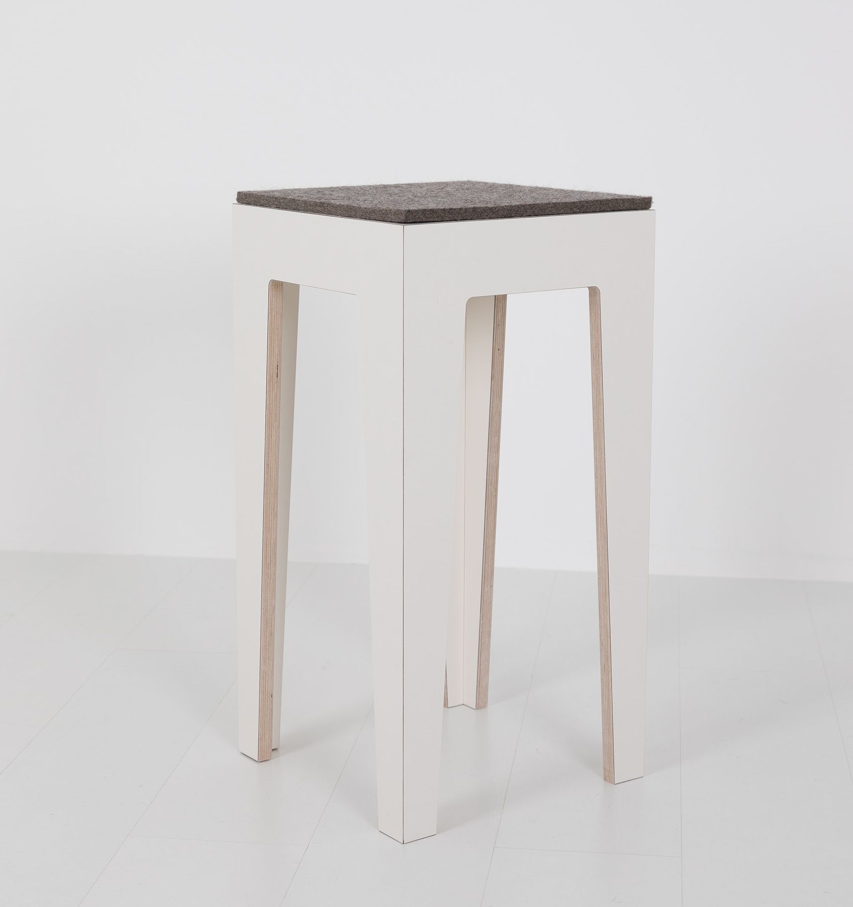 HUGO Bar Stool Das ganze Leben