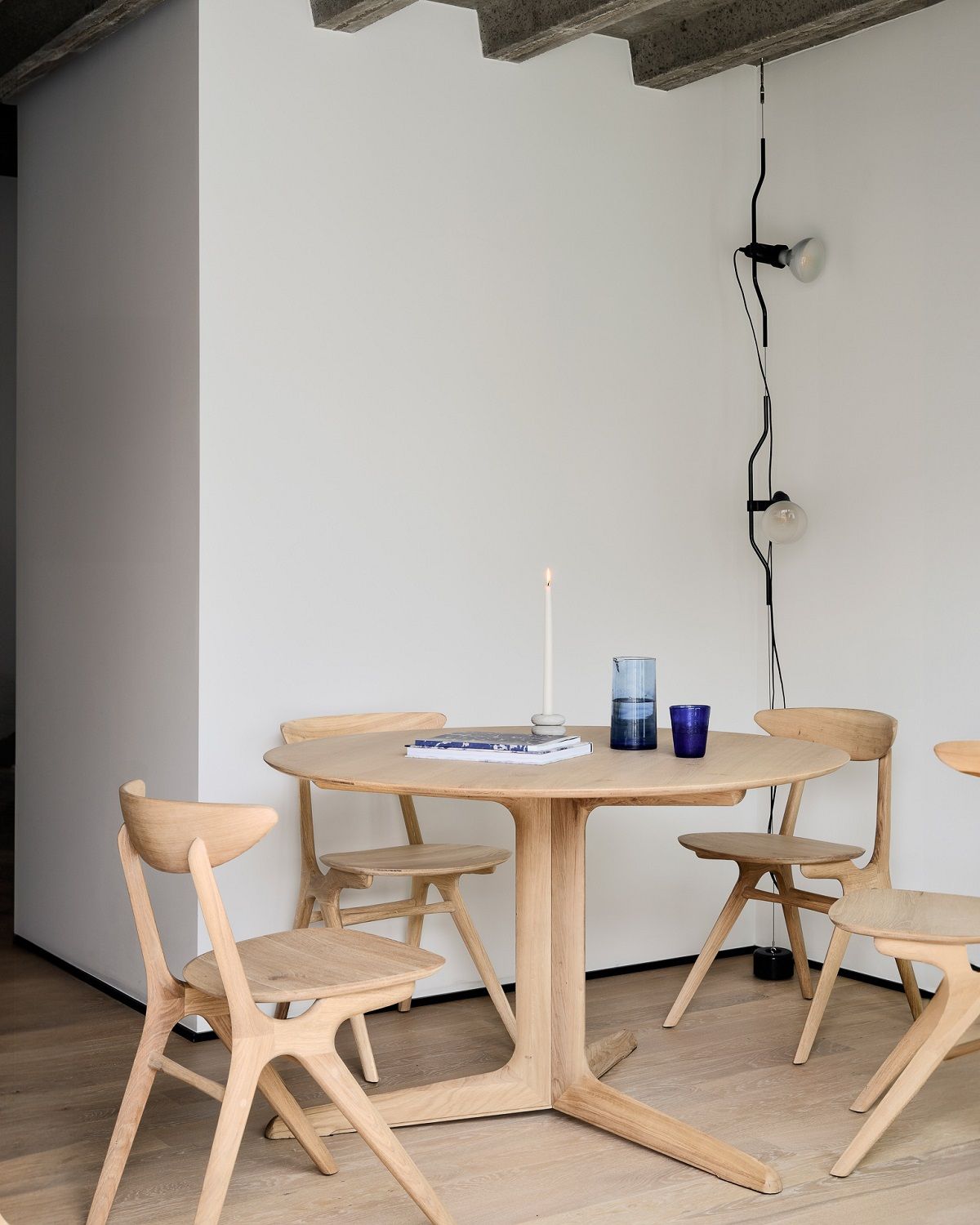 Corto Table Round Oak oiled Ethnicraft