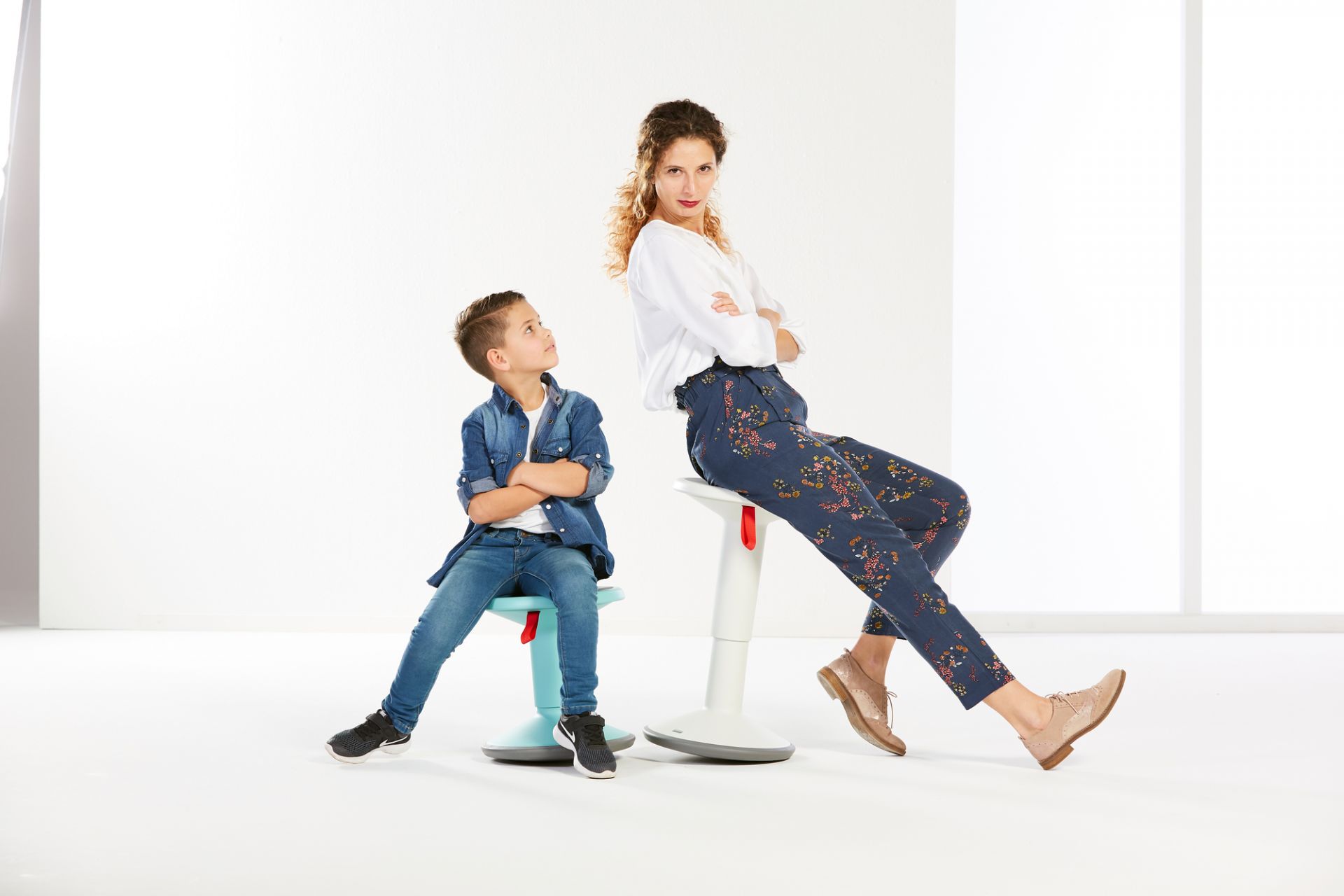 UP Junior Edition Children stool Interstuhl lemon