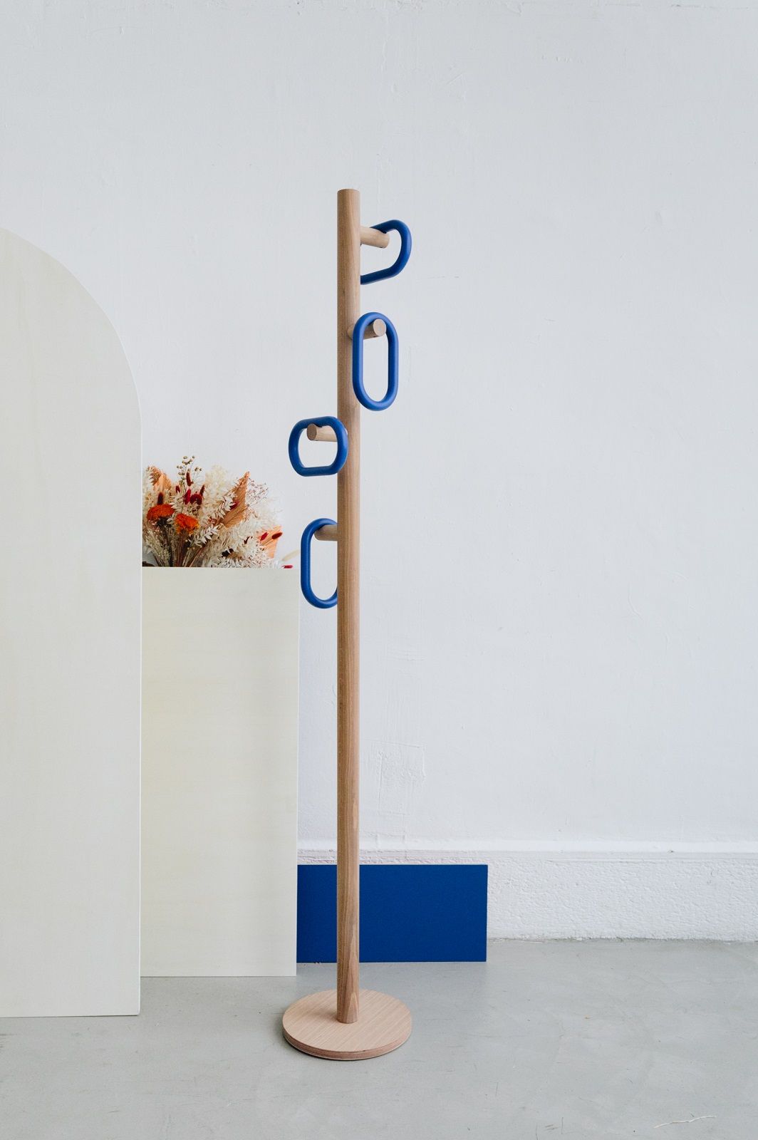 Fernand Coat Stand Hartô Oak / Black
