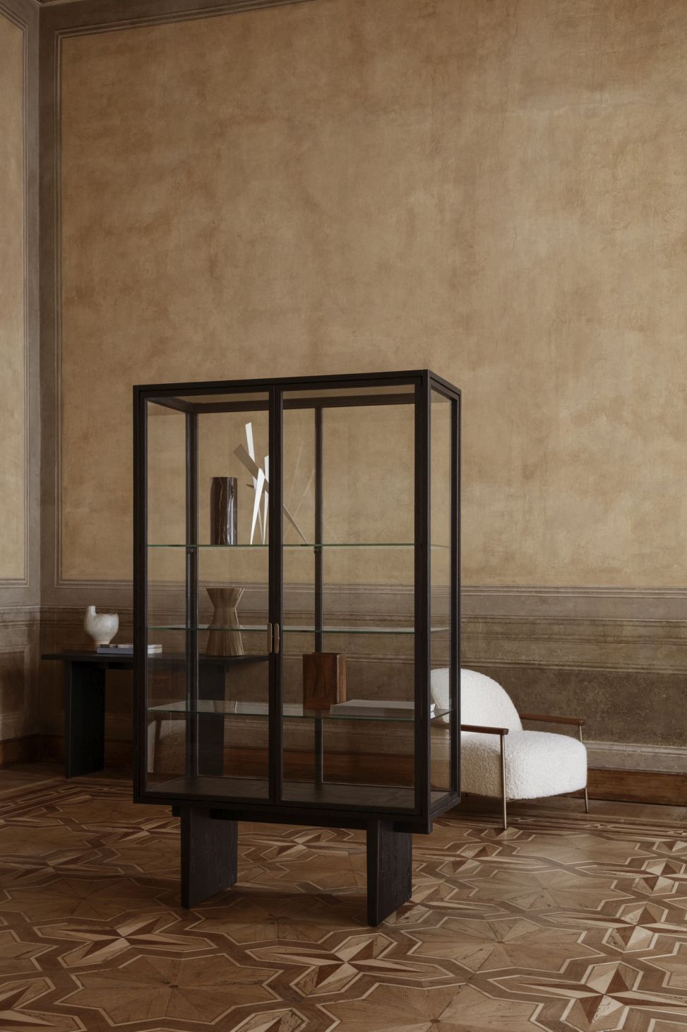 Private Display Case Gubi