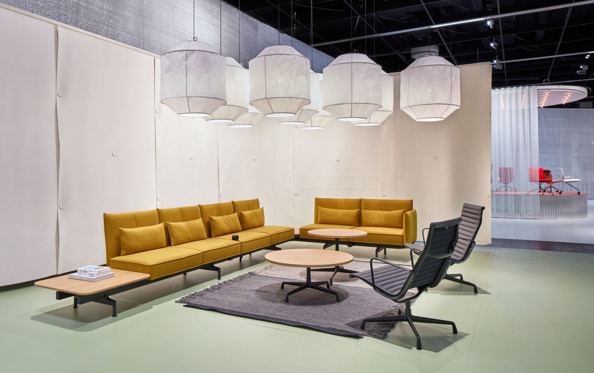 Aluminium Chair EA124 / EA 124 Armchair Vitra