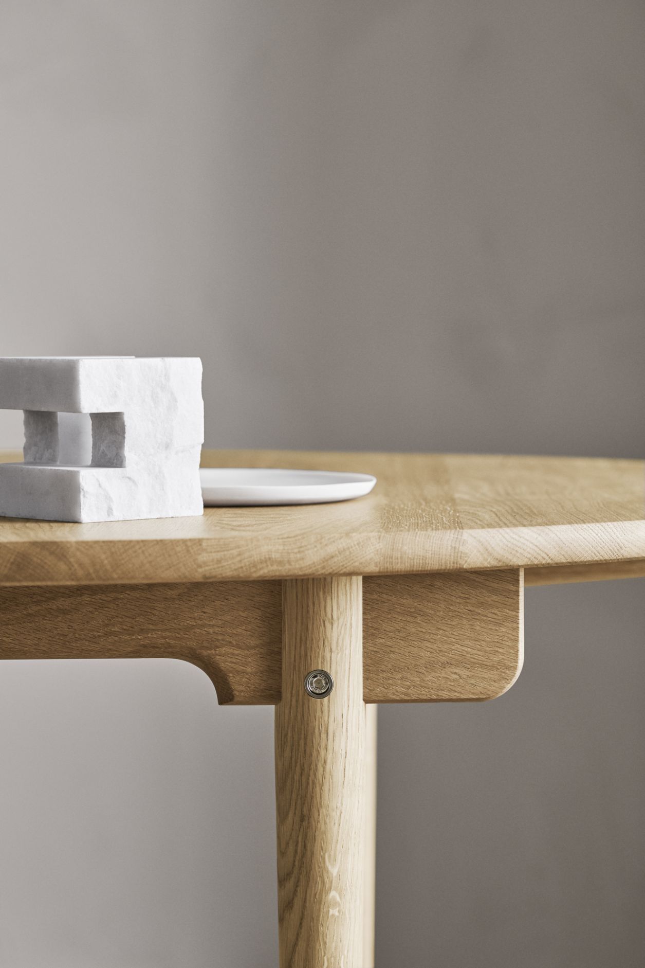 CH339 Dining table extendable for 4 plates Carl Hansen Son with free insert plate Oak soaped CARL HANSEN CH339 4 EICHESEIF