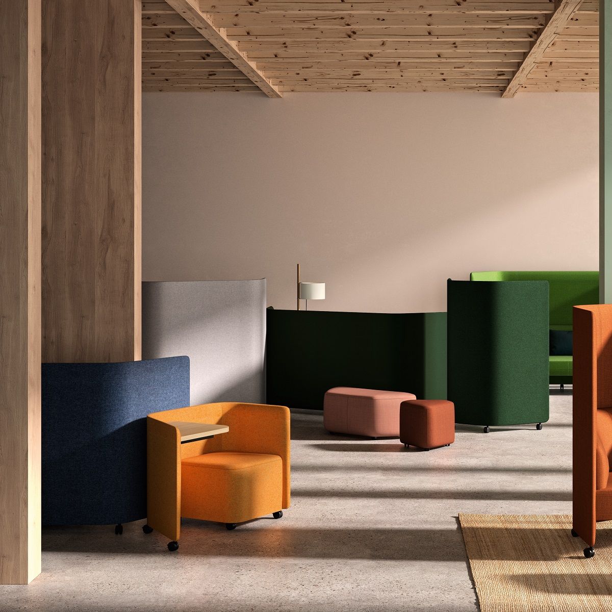 In Out Office RS2264: Moderner, orangefarbener Ottoman Hocker auf Rollen von Andreu World mit kleinem Tisch.