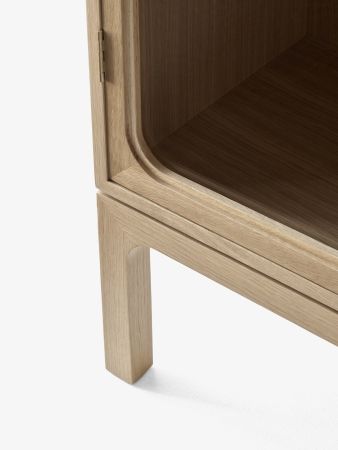 Trace SC88 cabinet / display case AndTradition