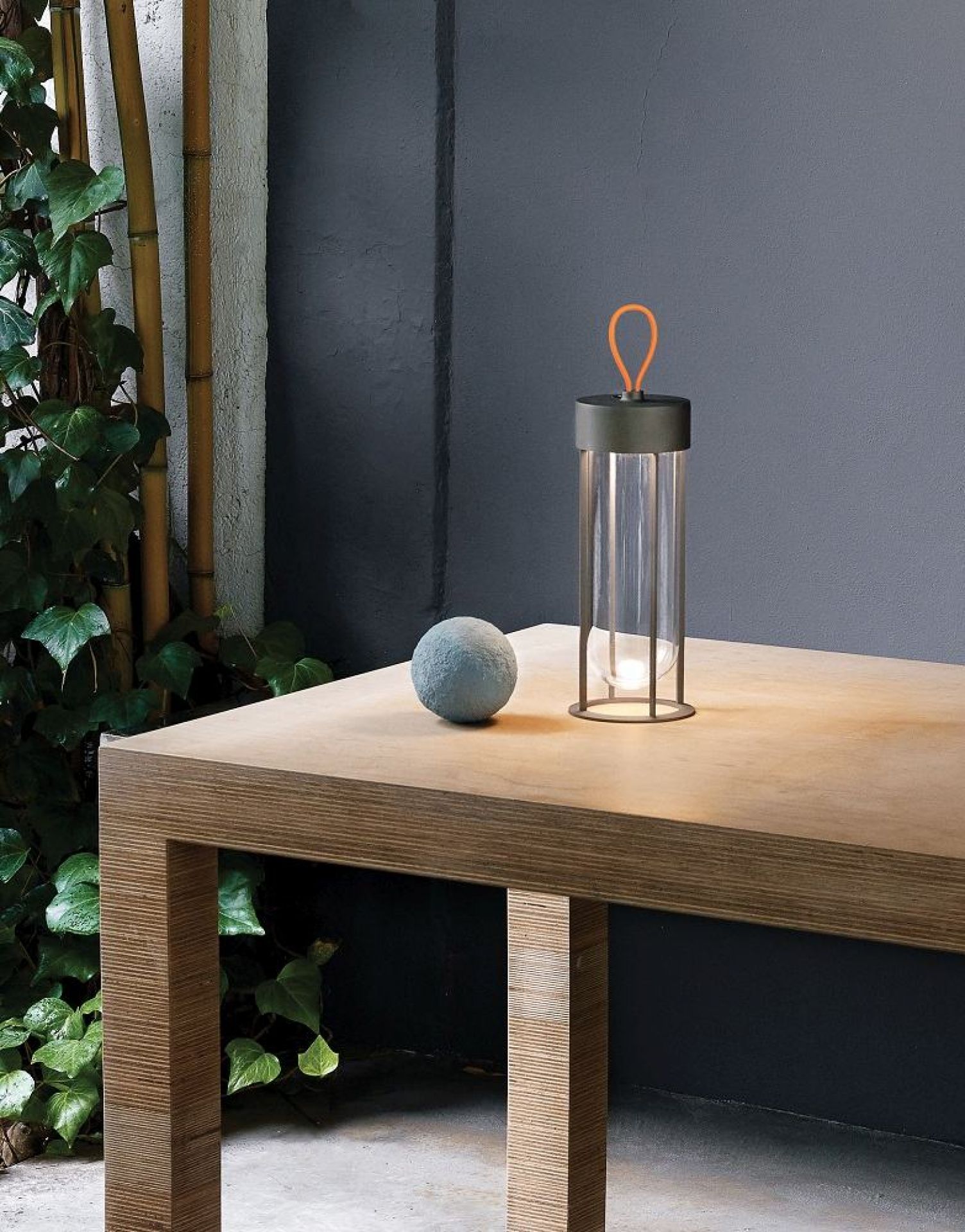 In Vitro Unplugged Battery lamp / Table lamp Flos Black