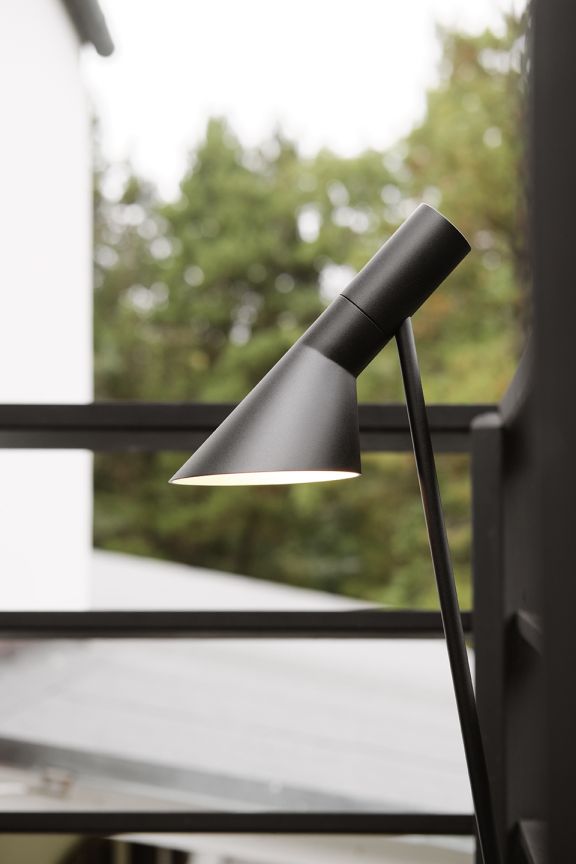 AJ Garden Bollard Light Long Louis Poulsen