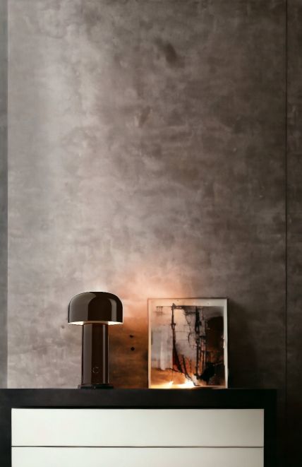Bellhop Battery Tablelamp with USB cable Flos
