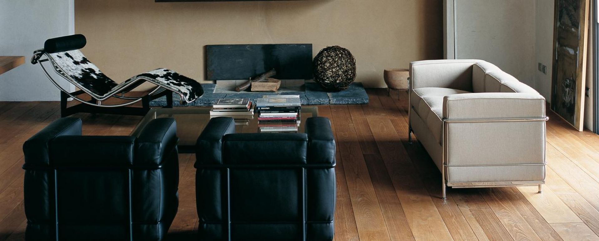 2 Fauteuil Grand Confort Petit Modèle Trois Places Three-Seater Sofa Cassina
