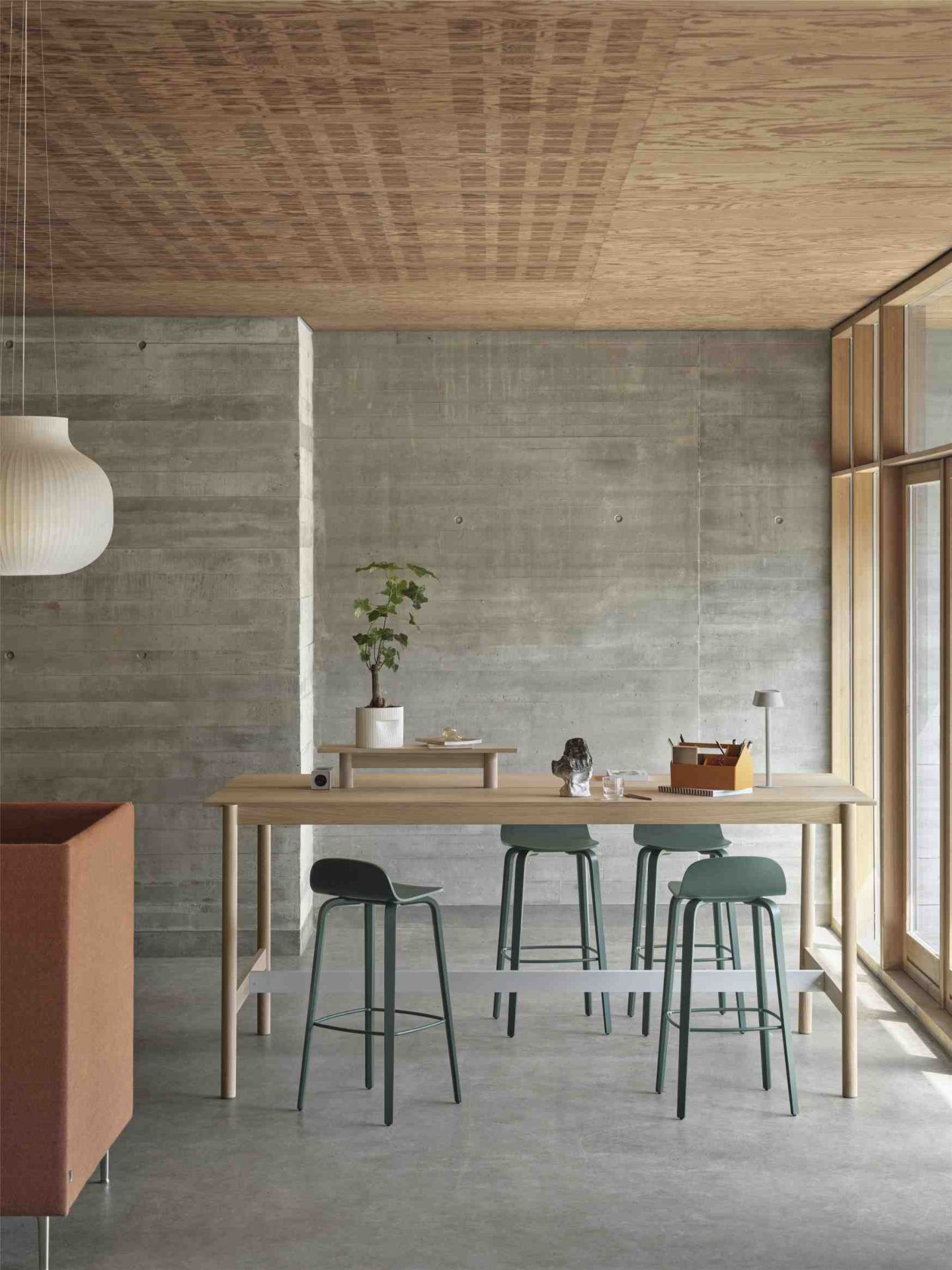 Ridge Planter Flowerpot Muuto