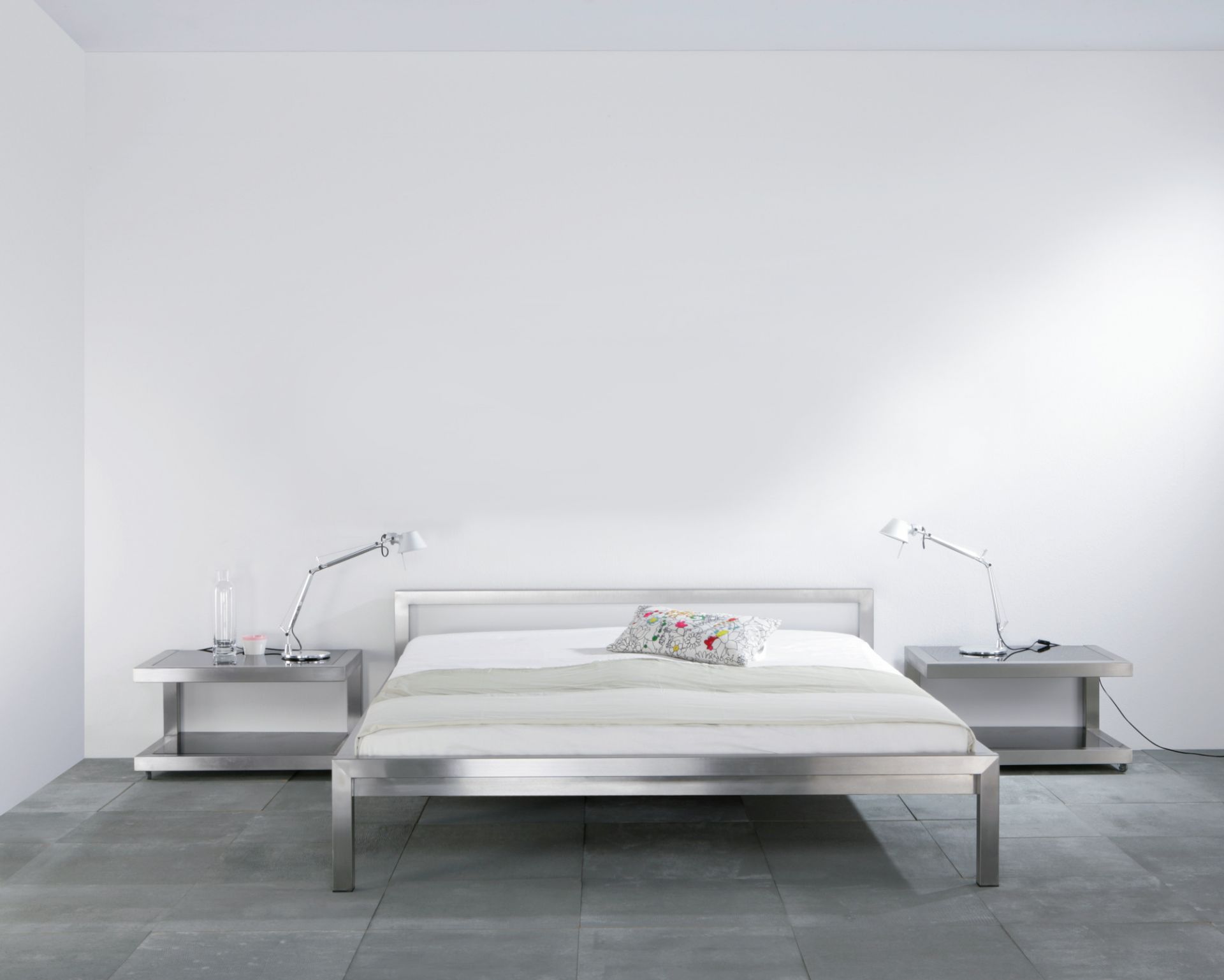 schudden prins Vakantie Pure stainless steel bed H 666 VA 160 x 200 cm Hans Hansen | W 160 x L 200  cm | H HANSEN PURE BETT H 666 VA