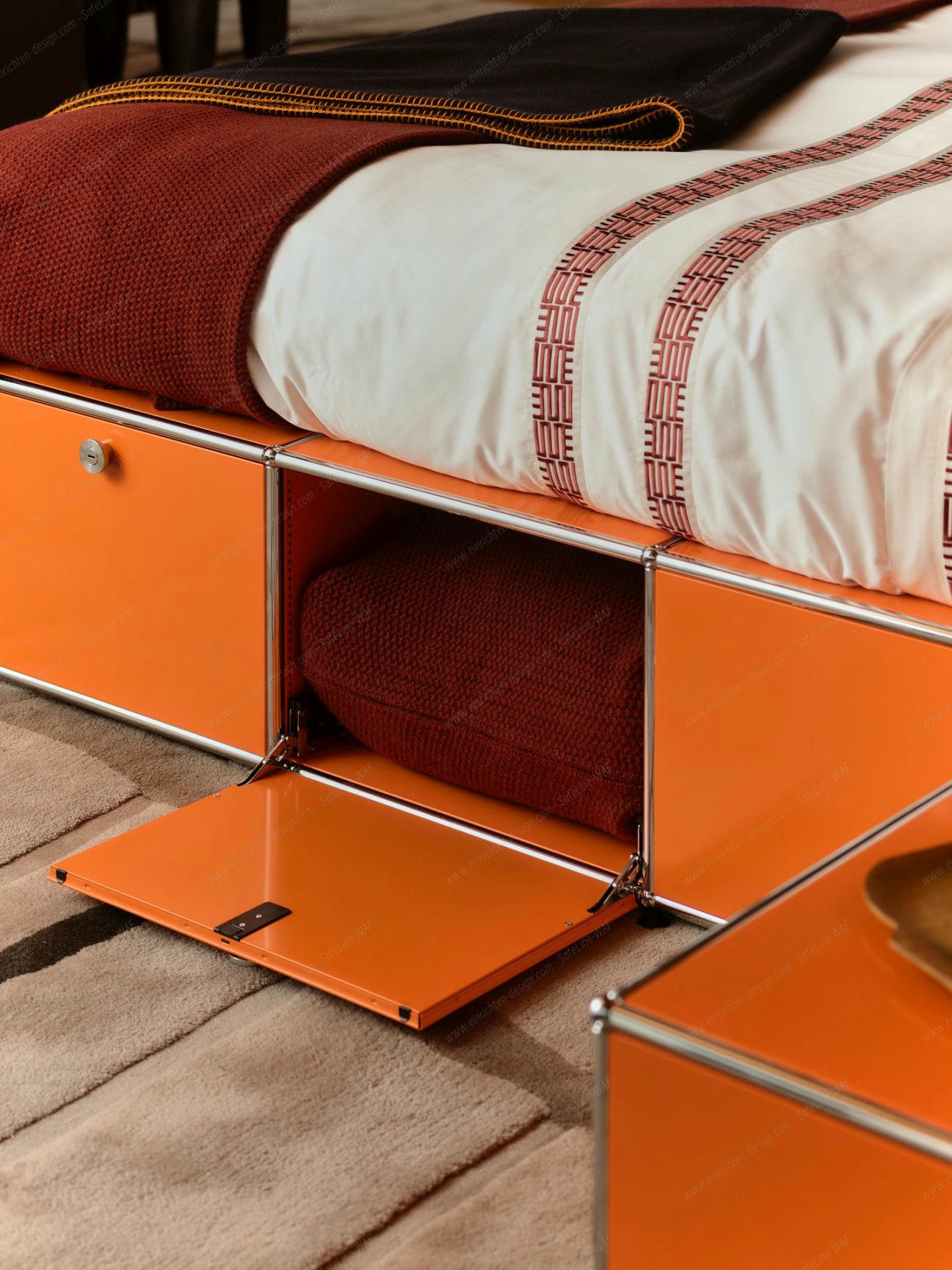Mansa bed USM Haller x Armando Cabral