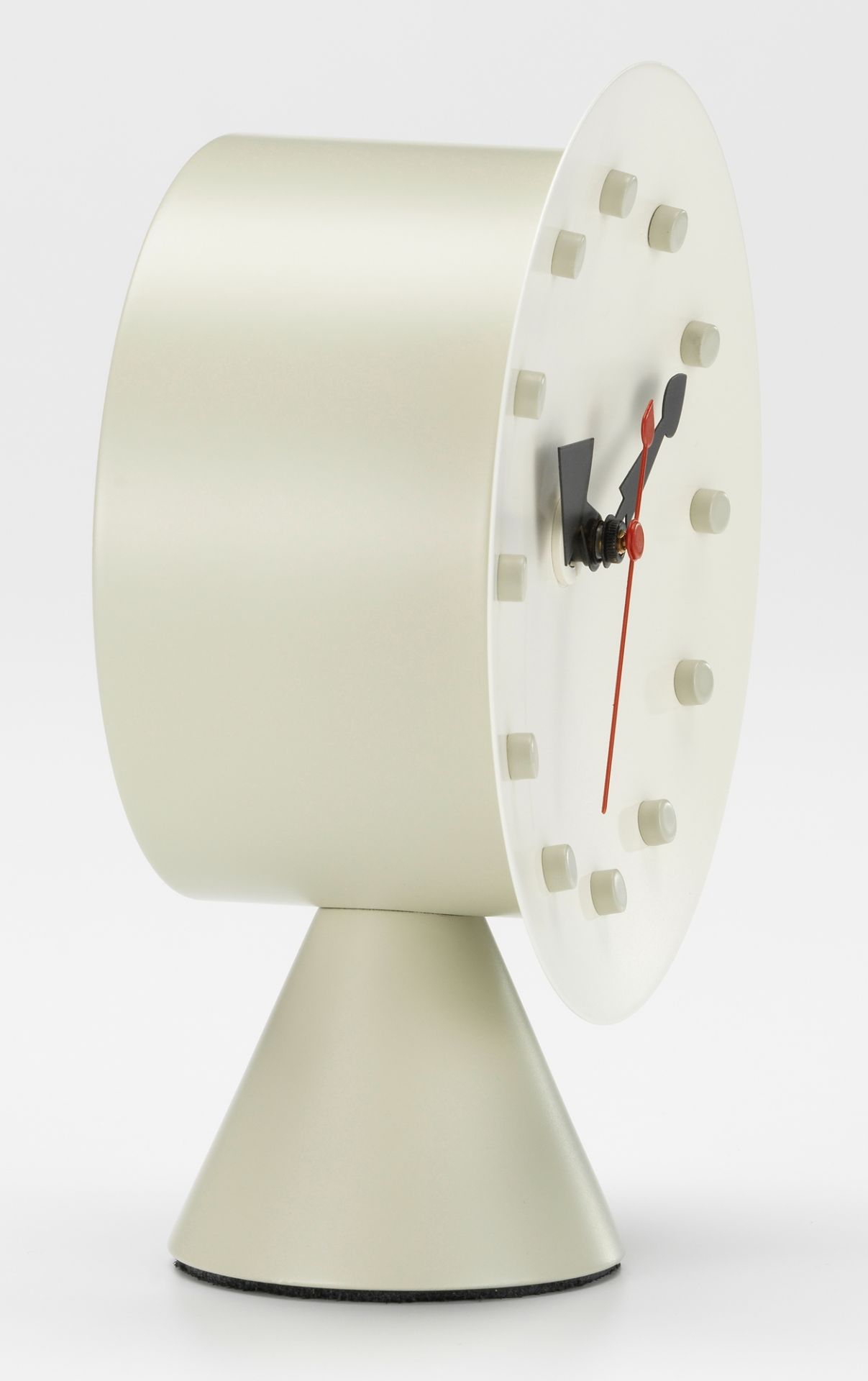 Desk Clocks Cone base Table clock Vitra