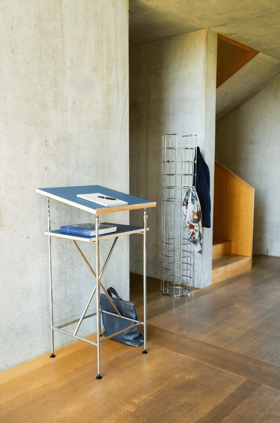 Milla 500 High Desk Richard Lampert