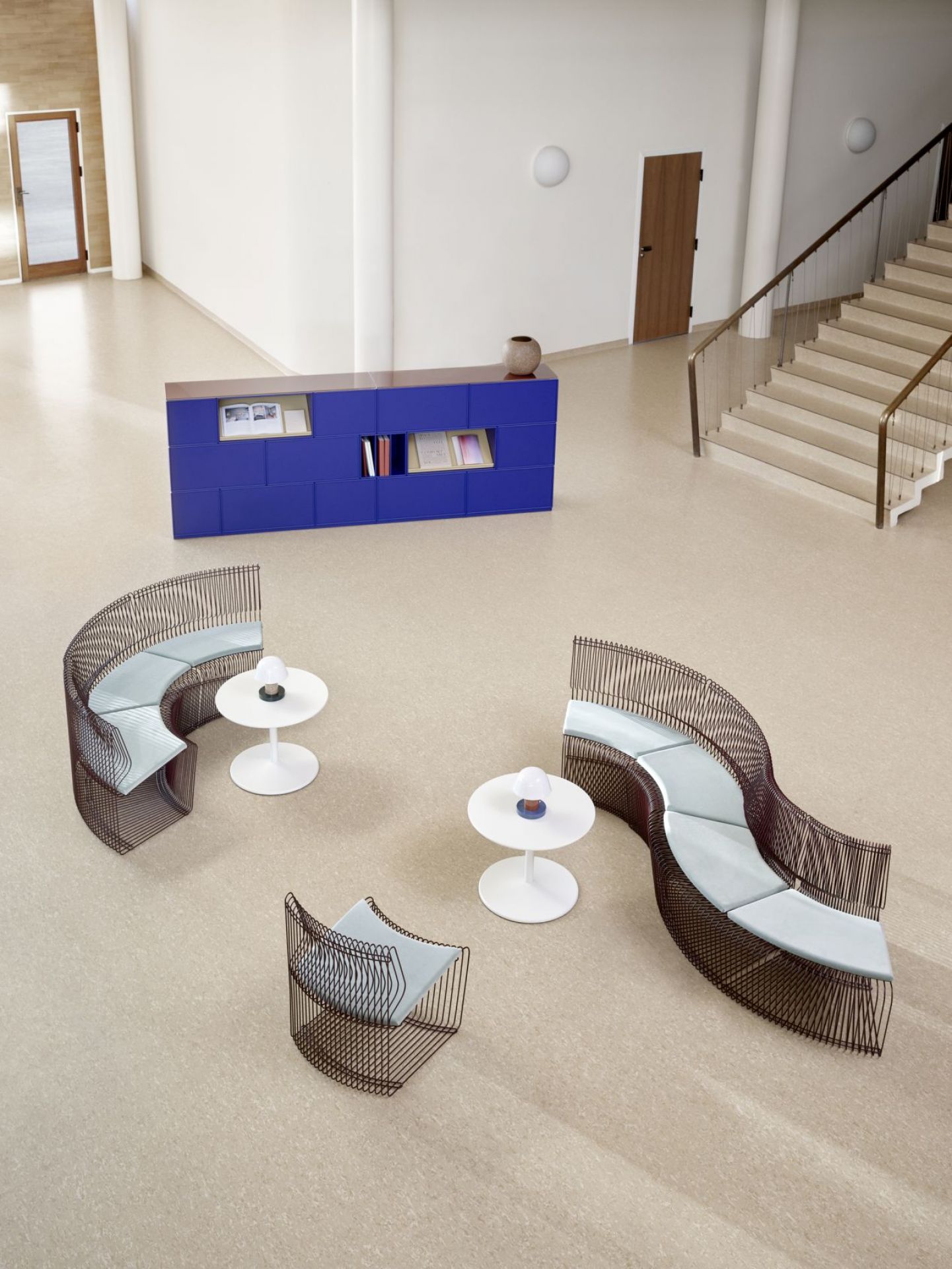 Panton Table Montana