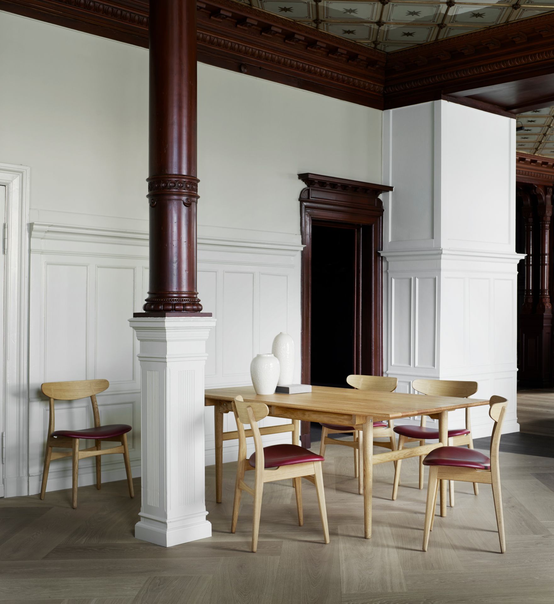 CH30P Chair upholstered Carl Hansen &amp; Søn Frame oak black Seat Thor 350