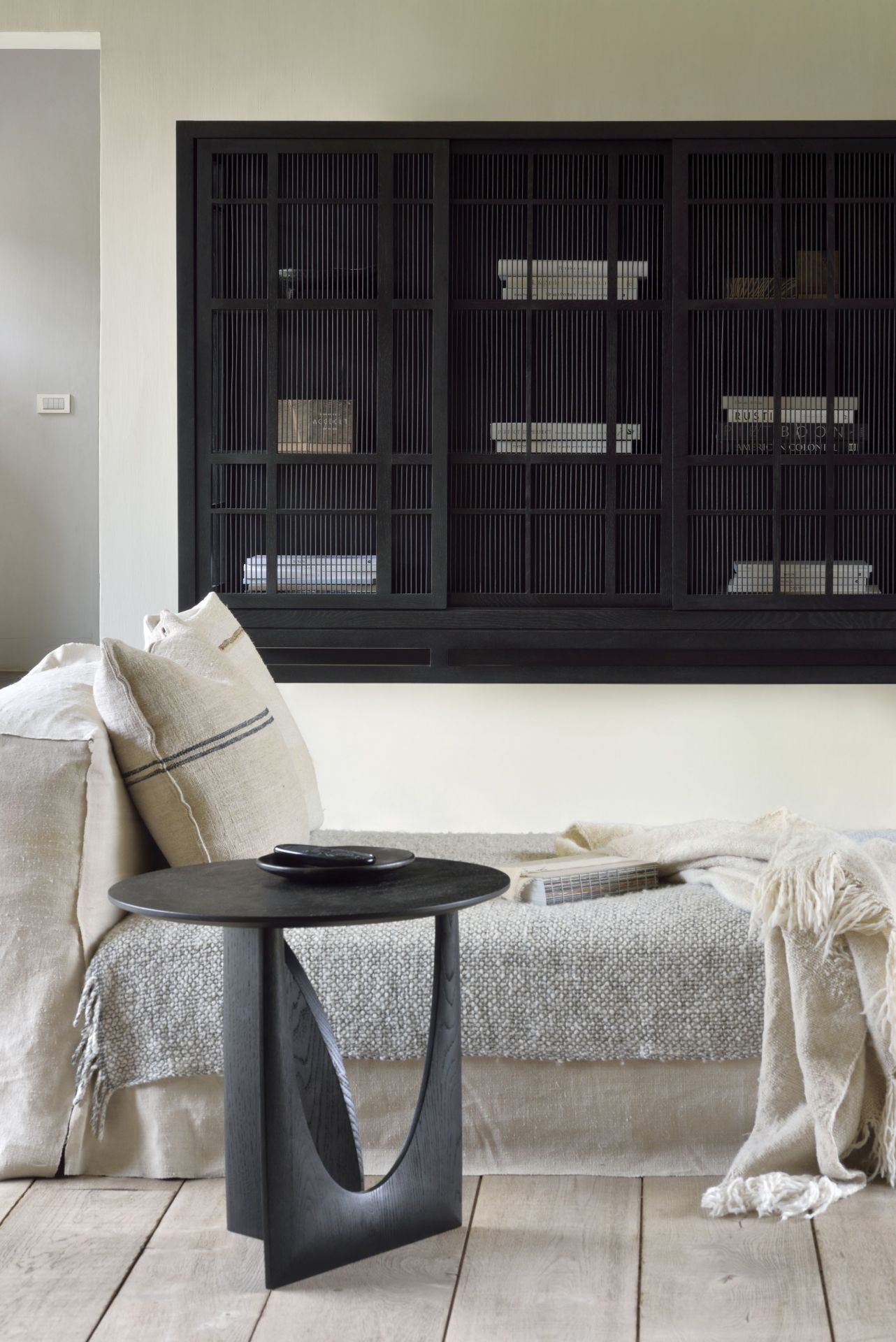 Geometric Side Table Teak Ethnicraft