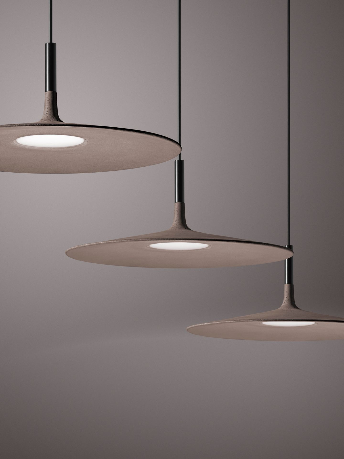 Aplomb Large LED Pendant light Foscarini White