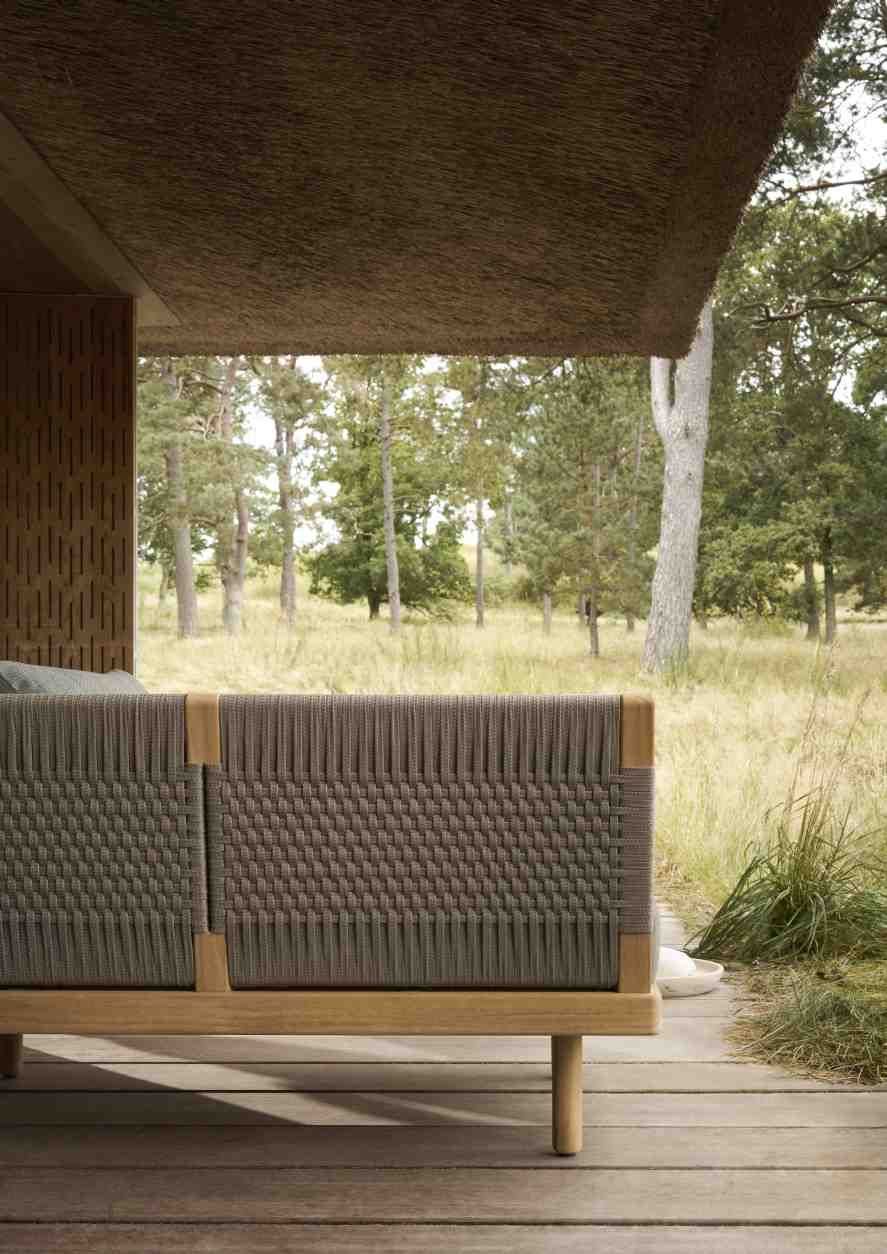 E541 Embrace Sofa Module with short backrest and side rest Outdoor Carl Hansen & Søn 