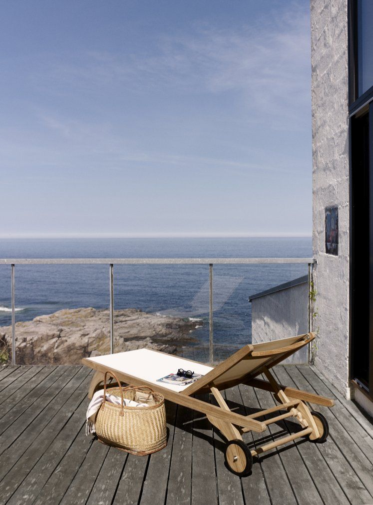 Columbus Sunbed Outdoor Skagerak by Fritz Hansen