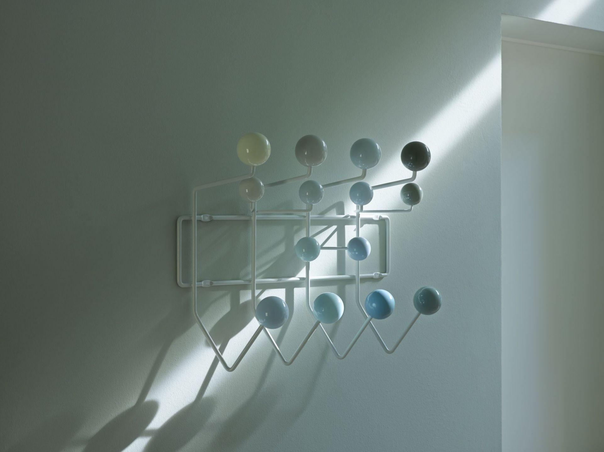 Eames Hang it all wardrobe white Vitra