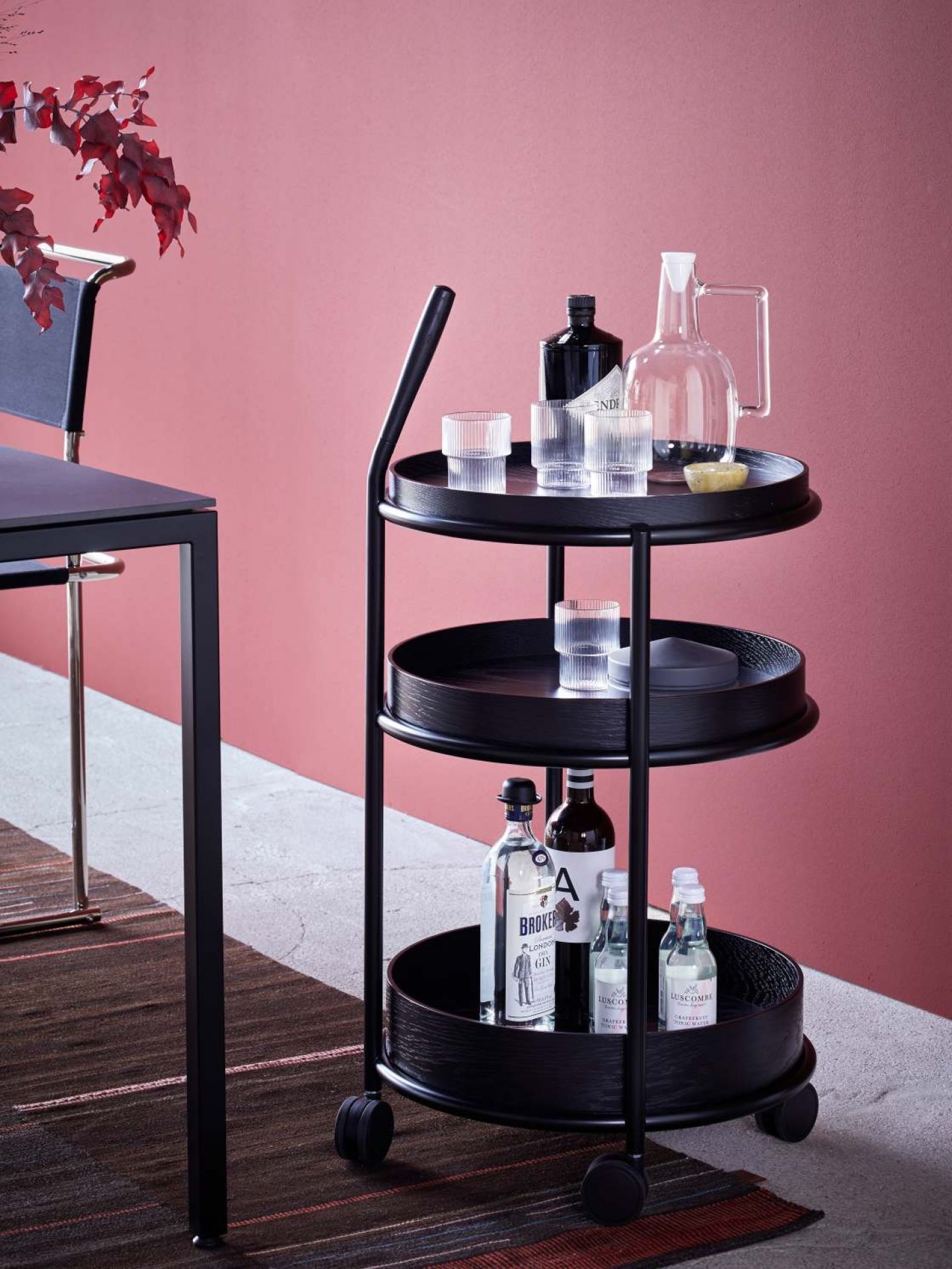 K6 Trolley Serving trolley Tecta oak black lacquered - steel tube black lacquered