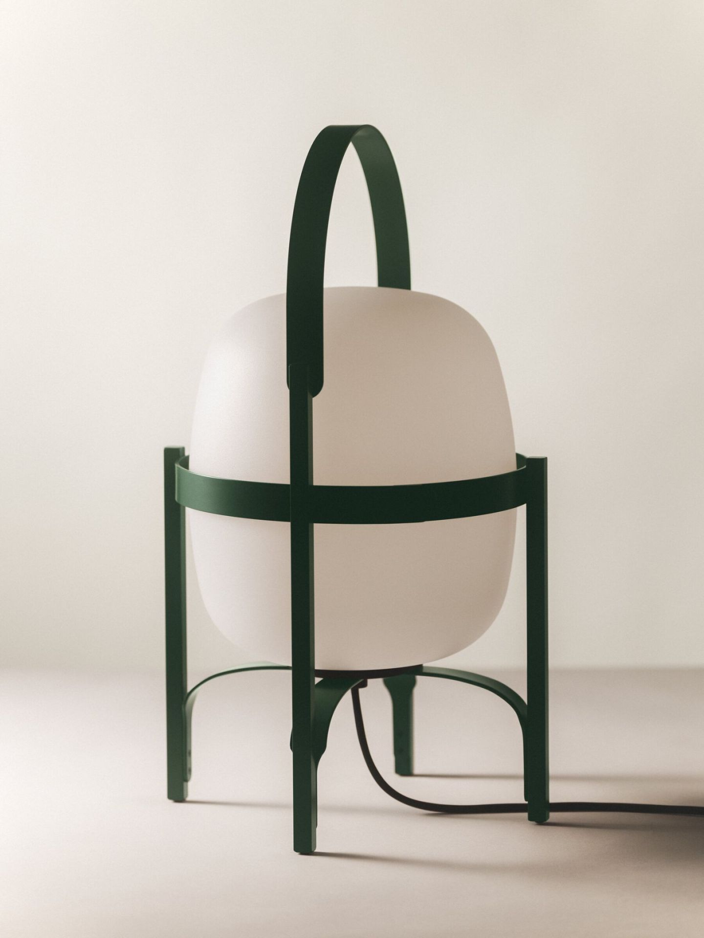 Cesta Exterior Table lamp Outdoor English Green Santa & Cole