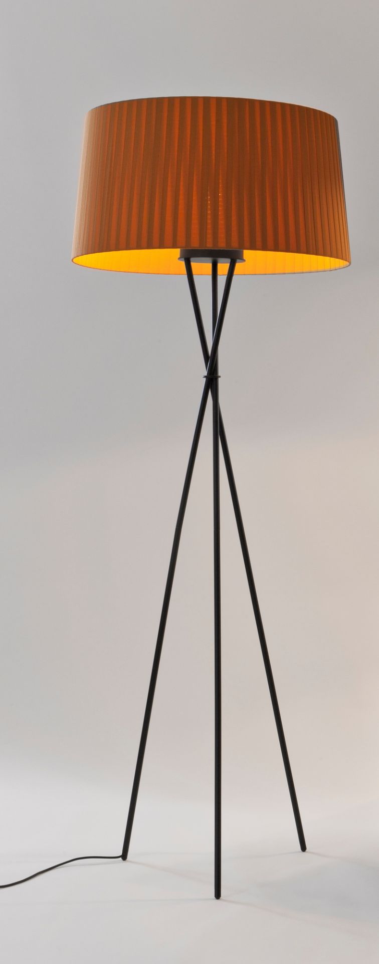 Tripode G5 Floor Lamp Santa & Cole