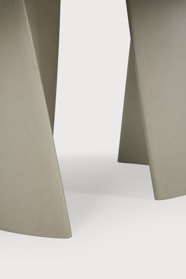 Canyon dining table outdoor concrete Ethnicraft