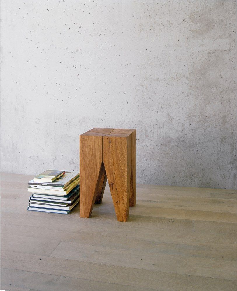 Molar stool / table e15