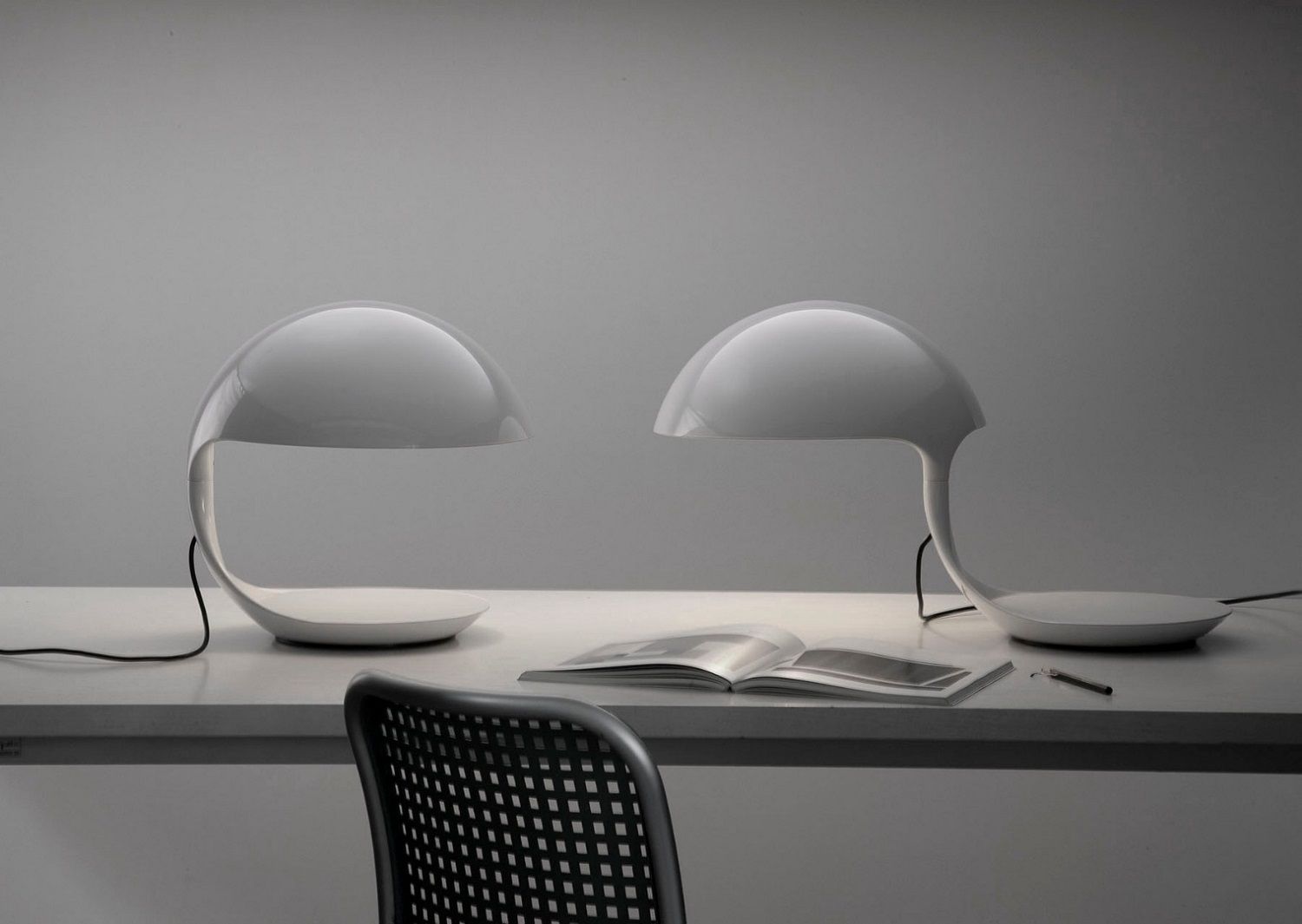 Cobra Table Lamp Martinelli Luce