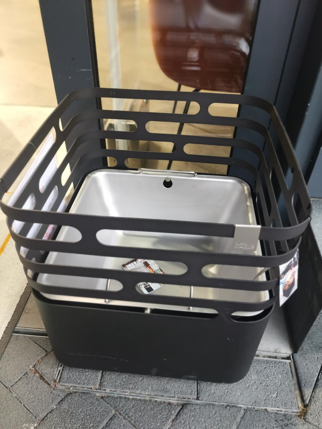 Cube fire basket black höfats EXHIBITION PIECE