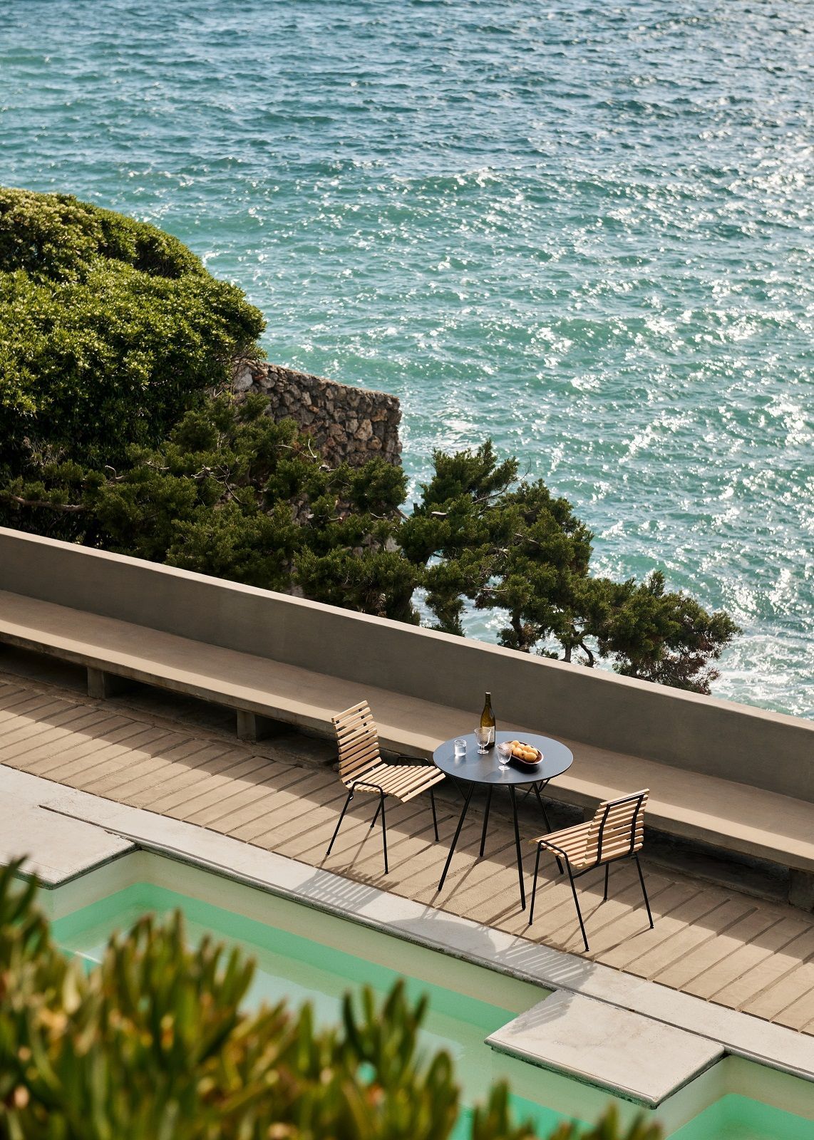 RFH Robin Day RD5 / RD6 Outdoor Dining Table Dining Table AndTradition