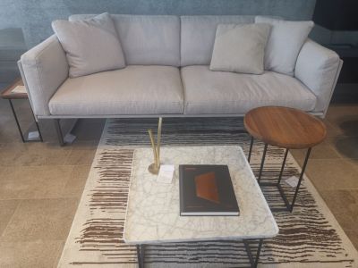 8 Sofa 2-seater Cassina EXHIBITION PIECE