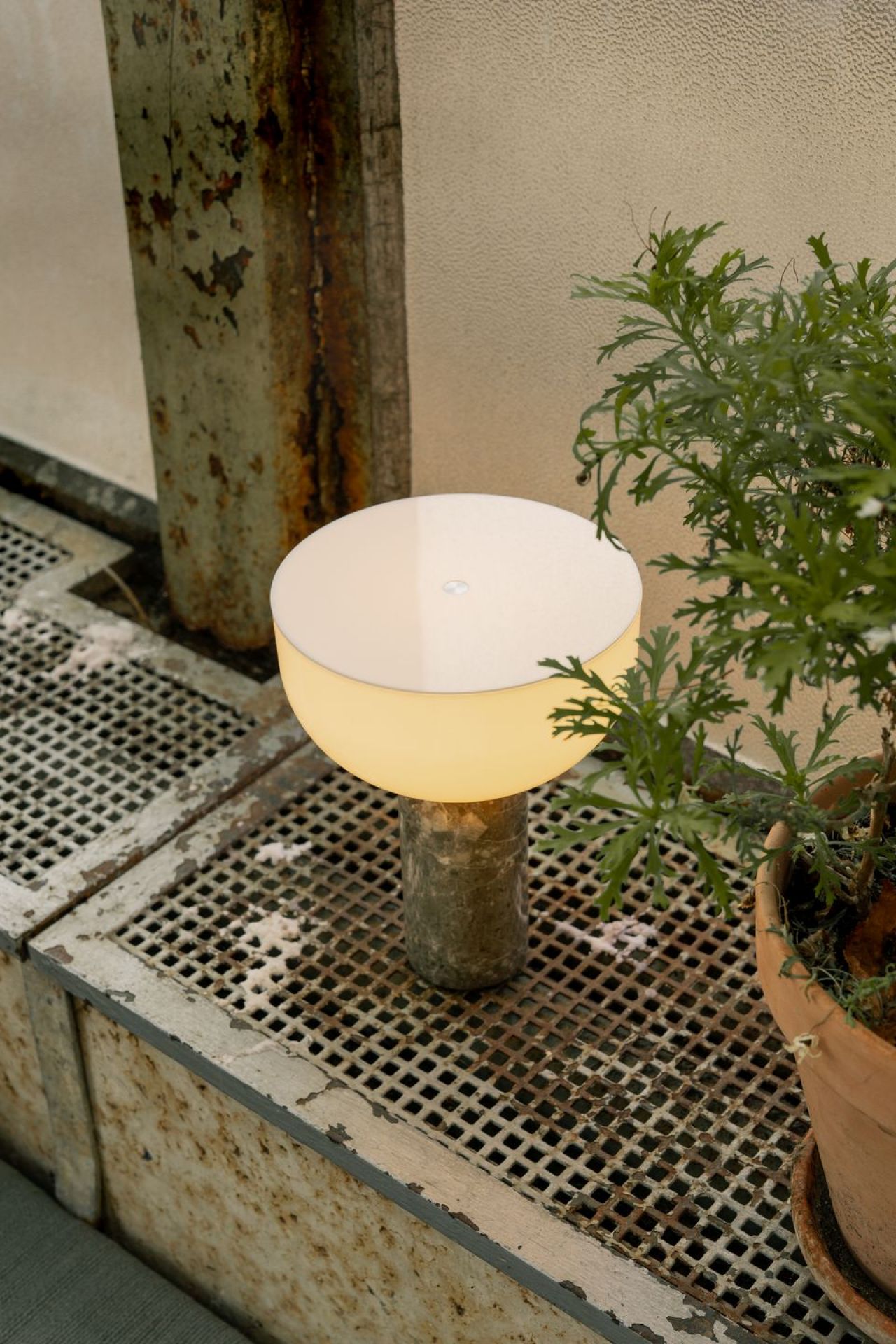 Kizu Portable Table Lamp New Works