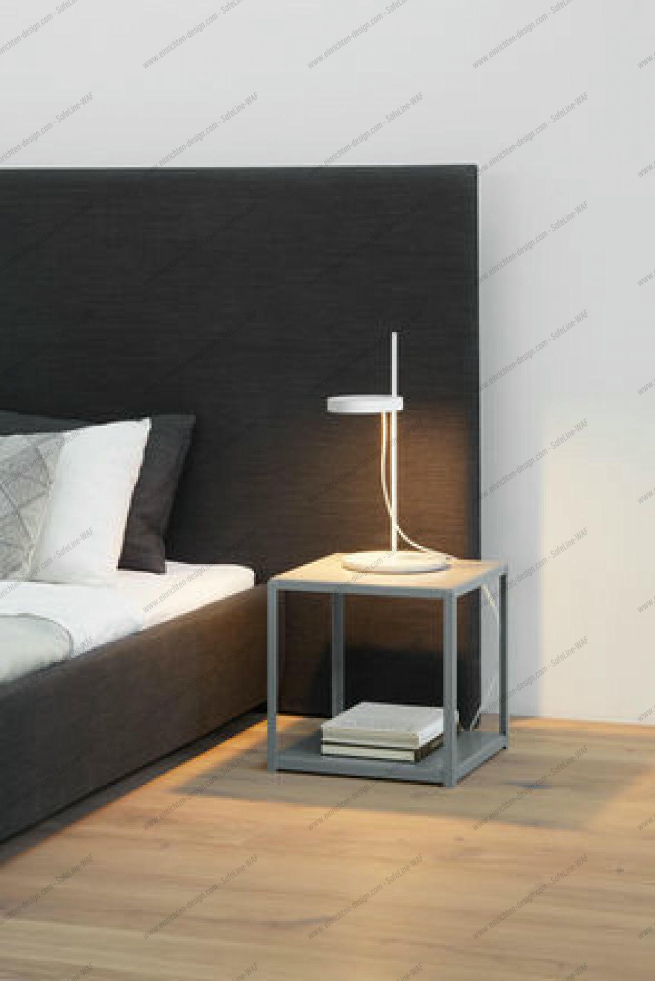 LT06 Palo table lamp Nero Marquina e15