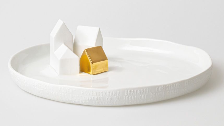 Porcelain stories Plates Houses Wheels 