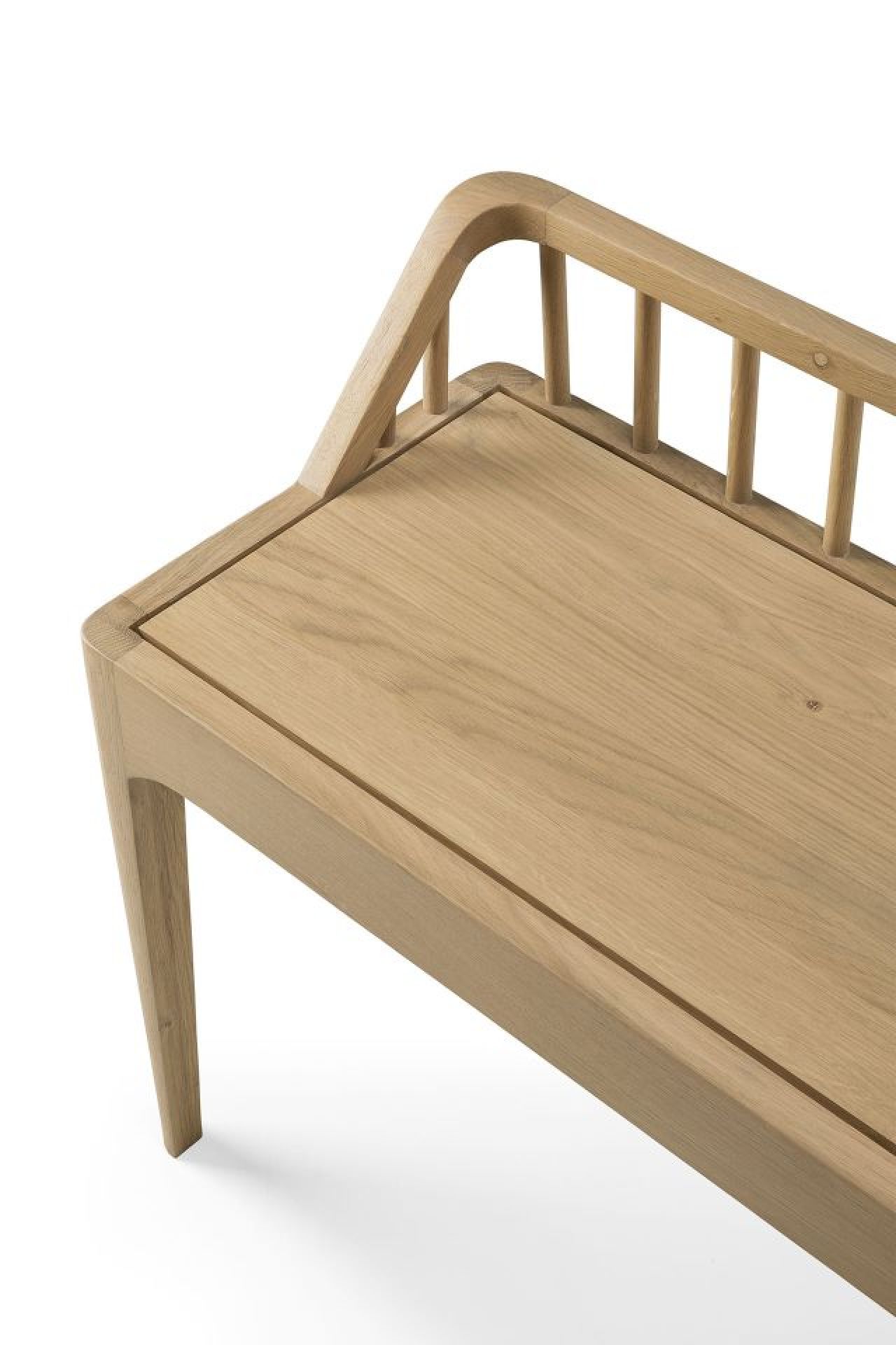 Spindle bench Ethnicraft