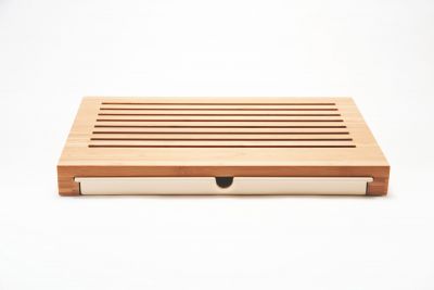 GAG02 Sbriciola bread cutting board Alessi