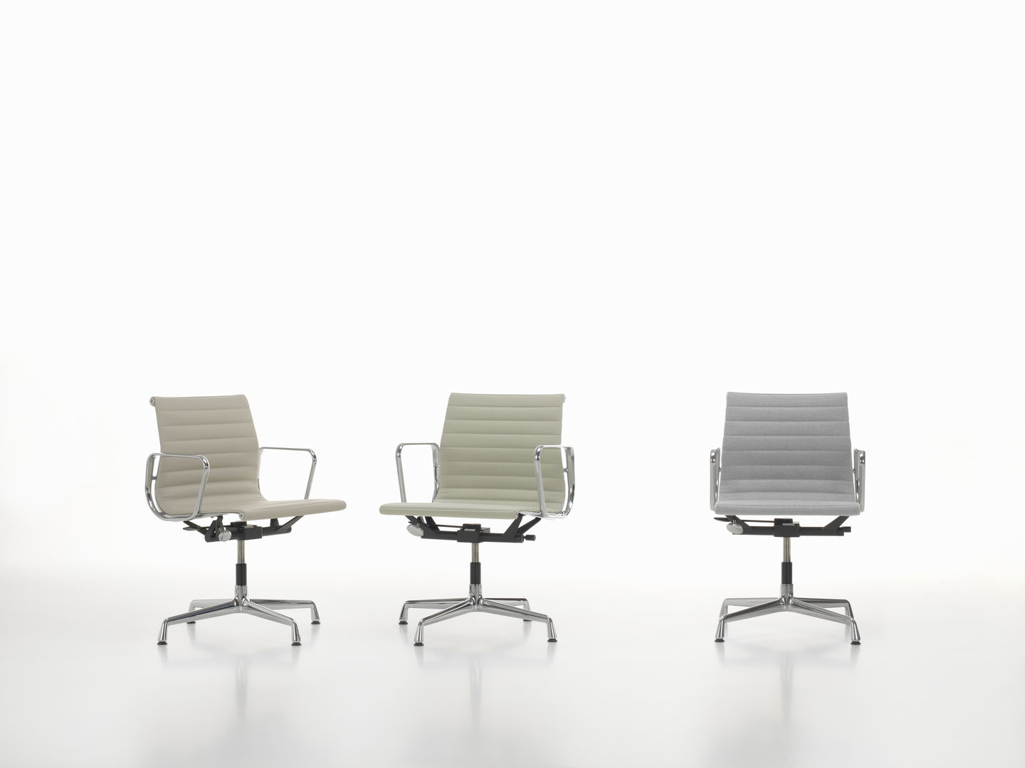 Aluminium Chair EA 131 / EA131 Chair Vitra