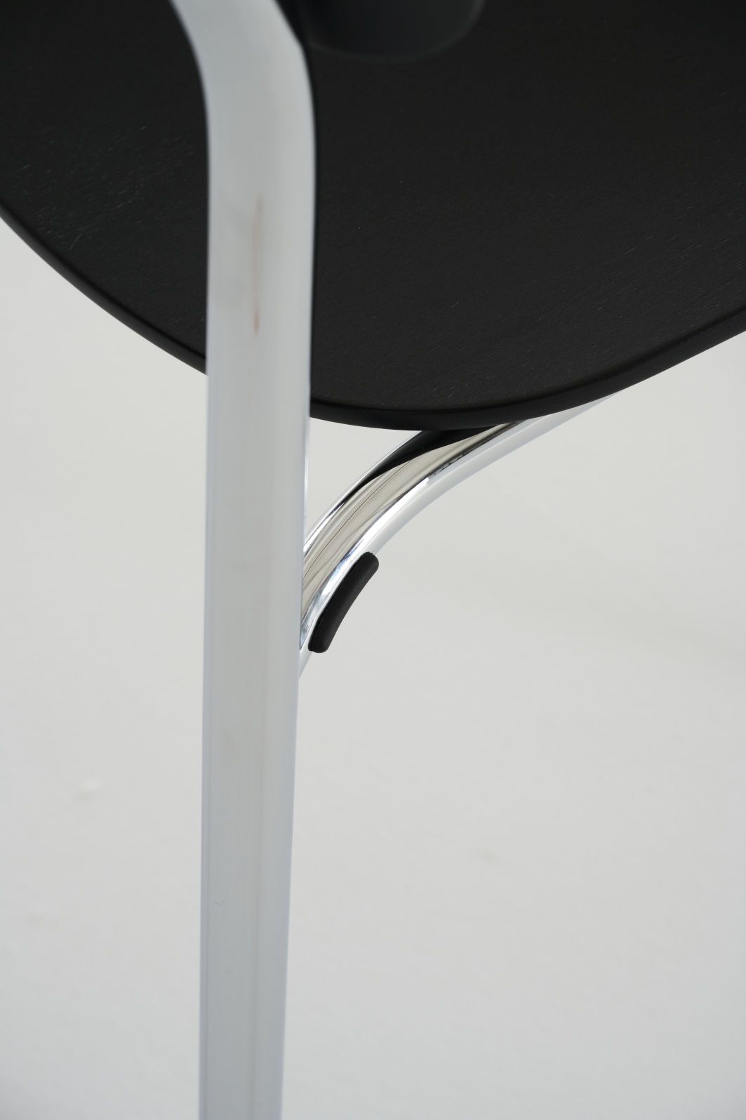 S 243 / S243 Tubular steel chair Thonet