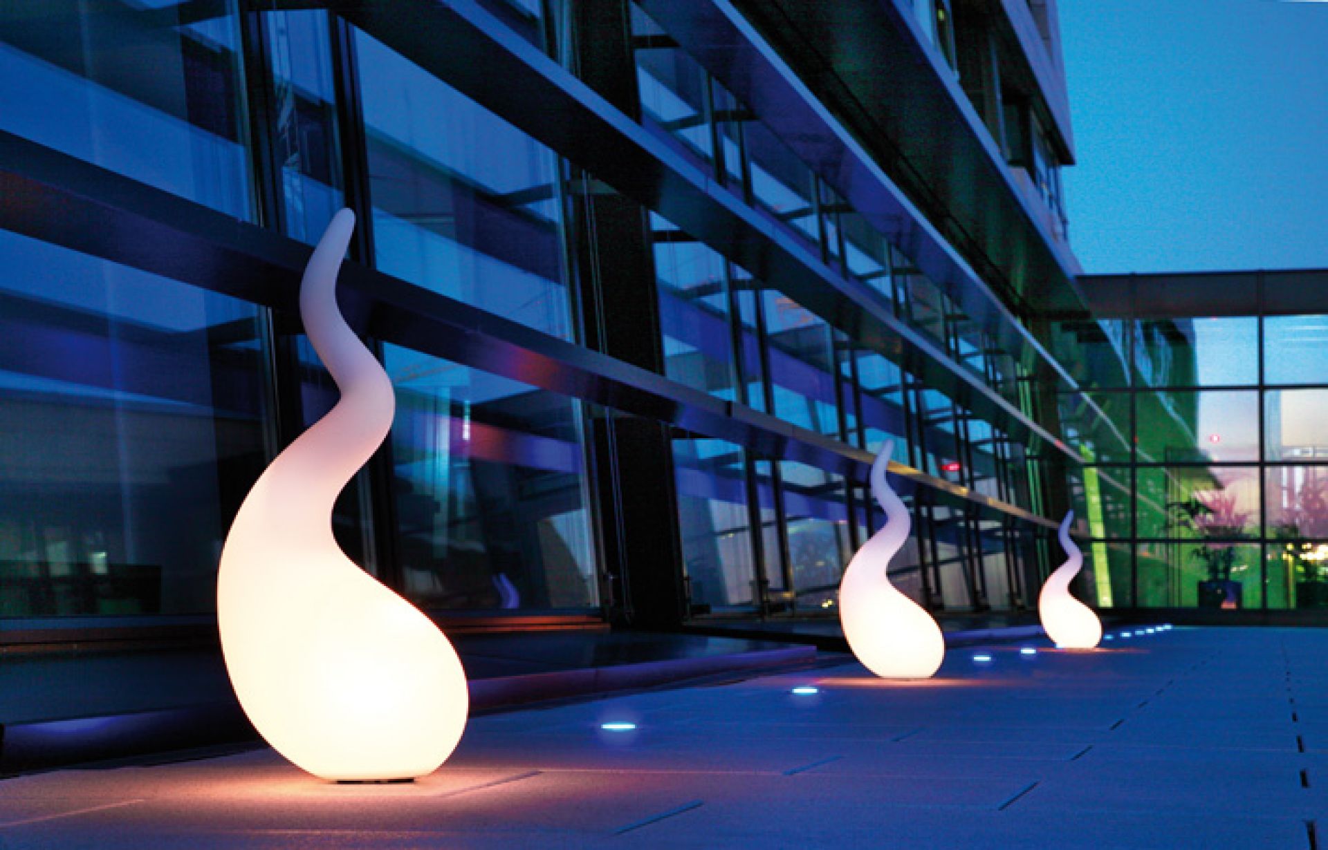 Alien SL Outdoor Floor Lamp M Next