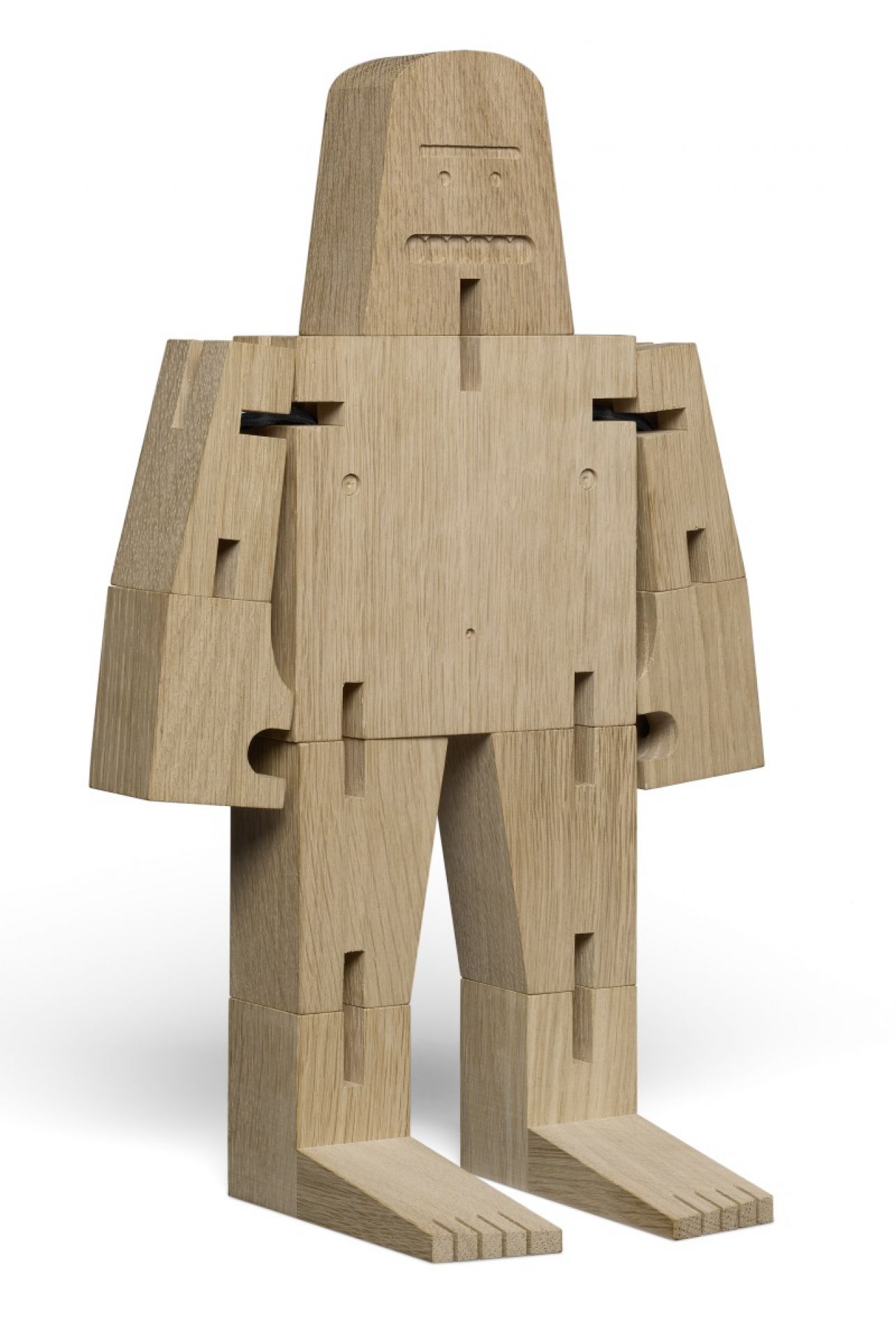 AC16 MR B wooden figure e15