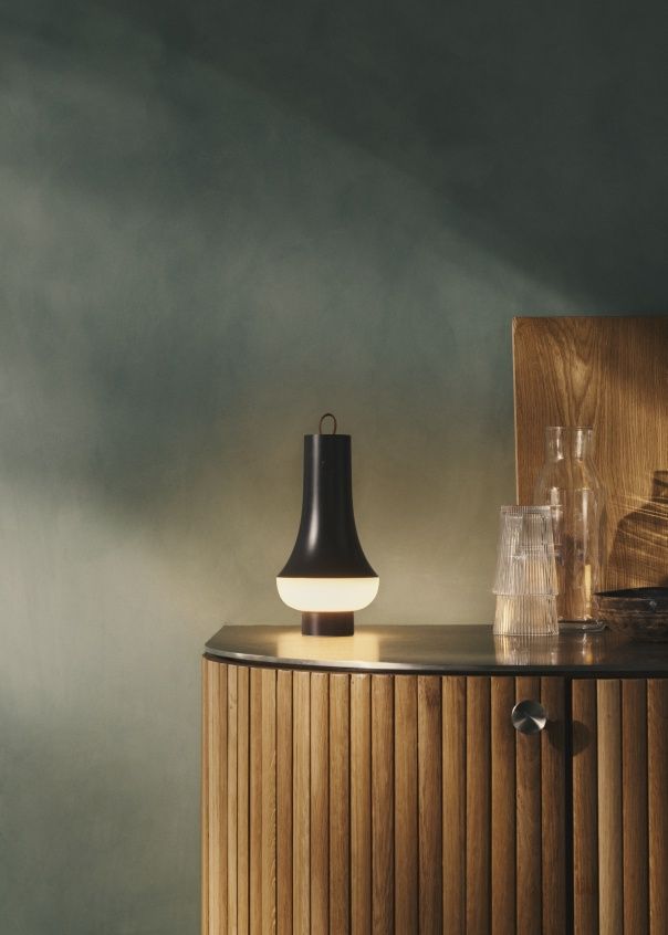 Tomoshi Portable rechargeable lamp / table lamp Louis Poulsen