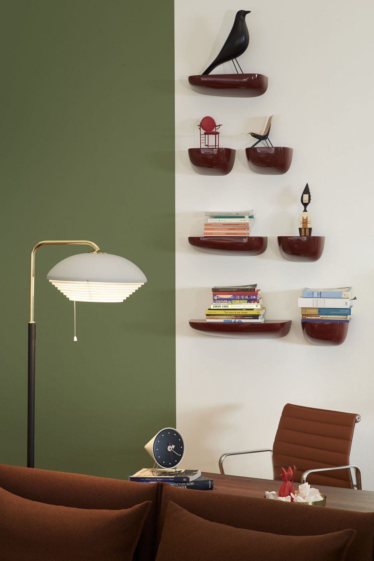 Corniches Wall board Medium Vitra Japanese red