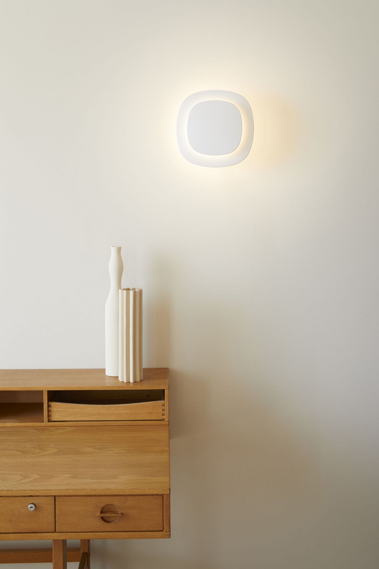 D85 Luthien Wall lamp Luceplan