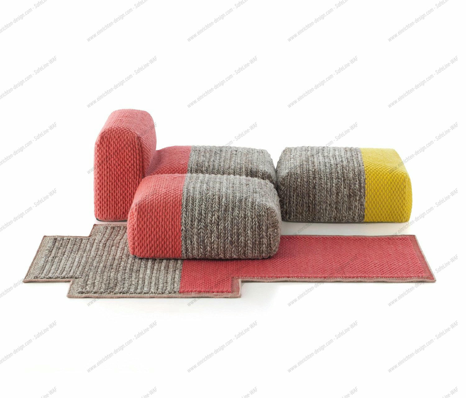 Mangas Space Rug Teppich: Detailansicht von modularen Teppichen und Sitzkissen in Grau, Rot und Gelb.