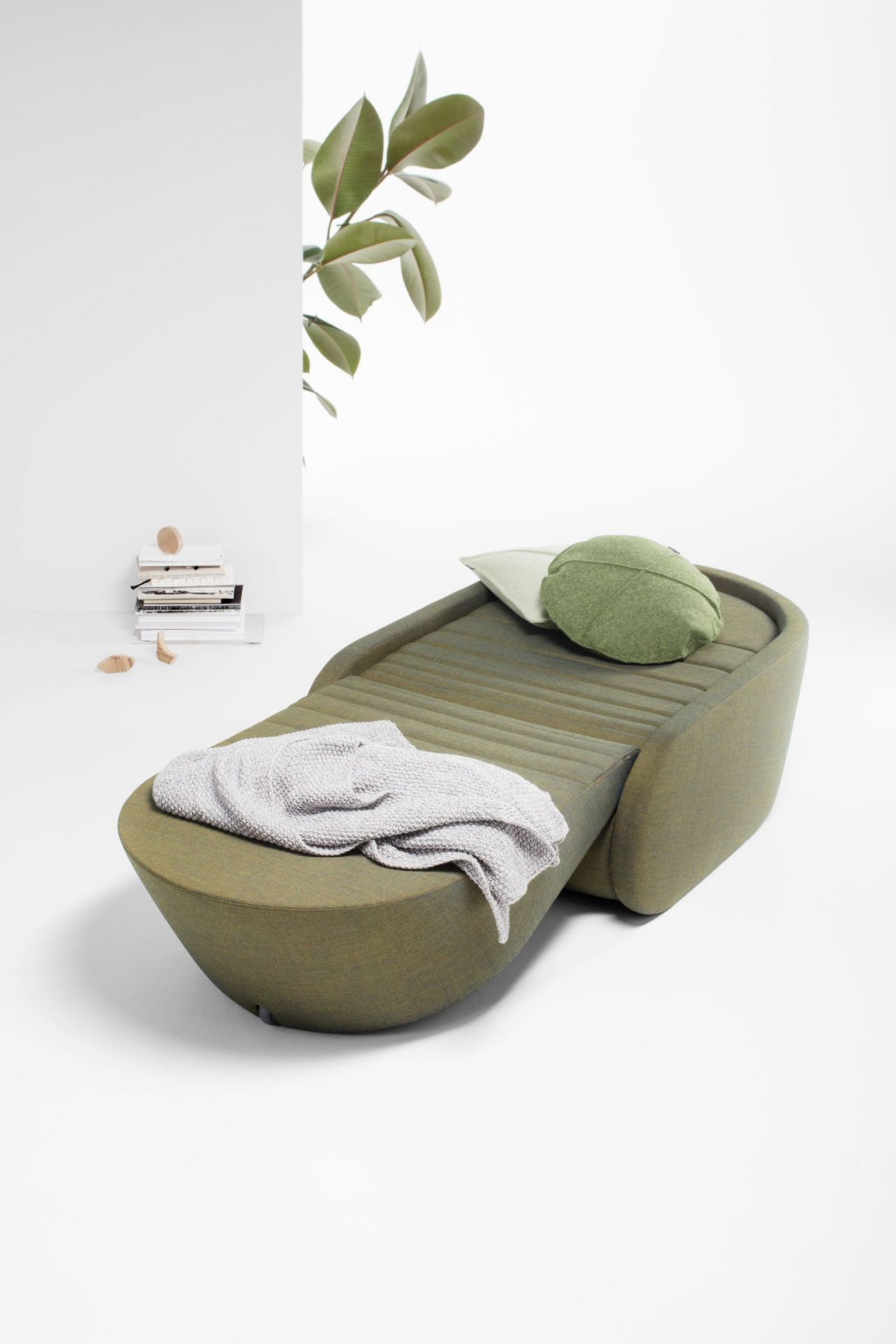 Up-lift Sleeping Chair Prostoria